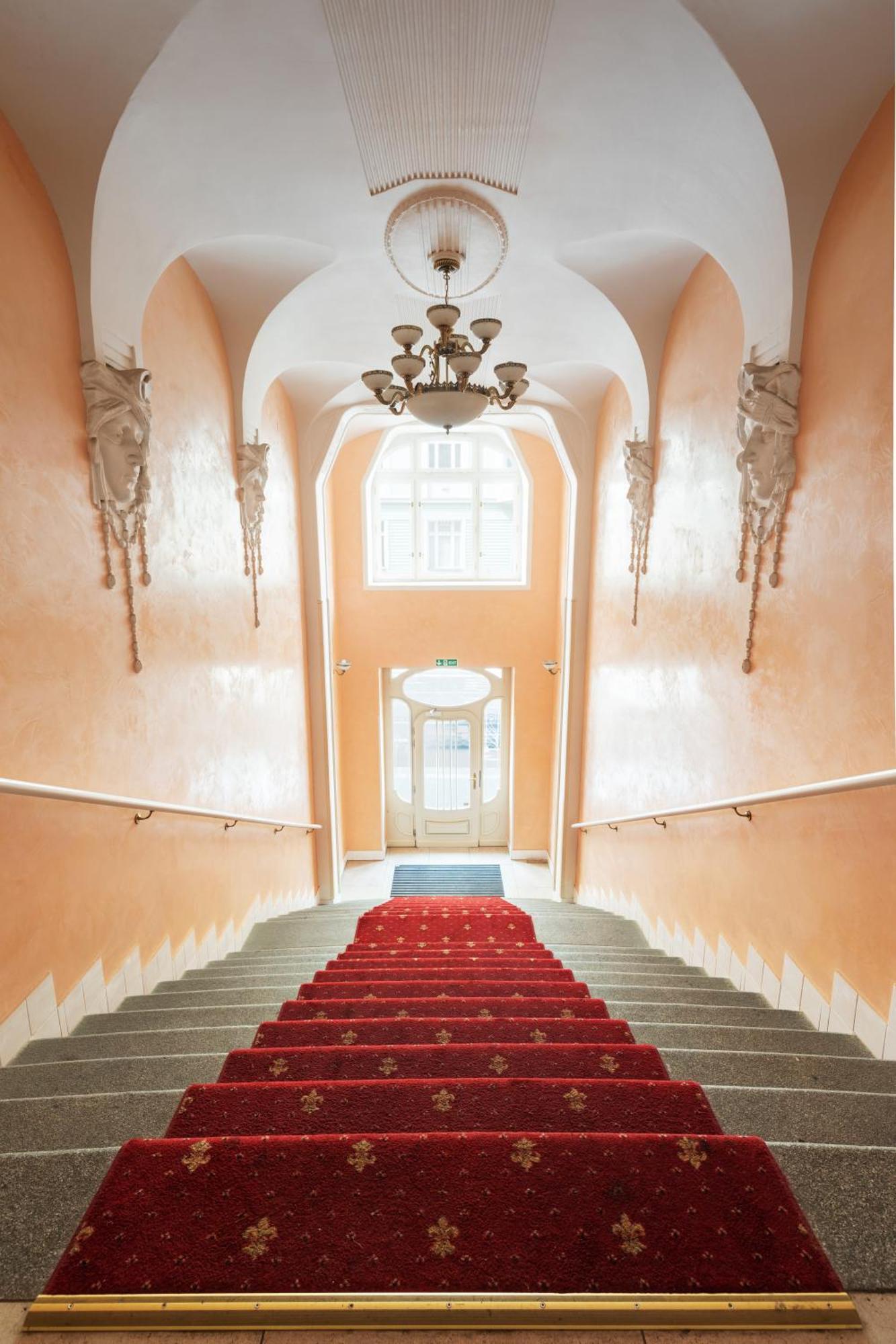 With Private Balcony In Smichov By Days